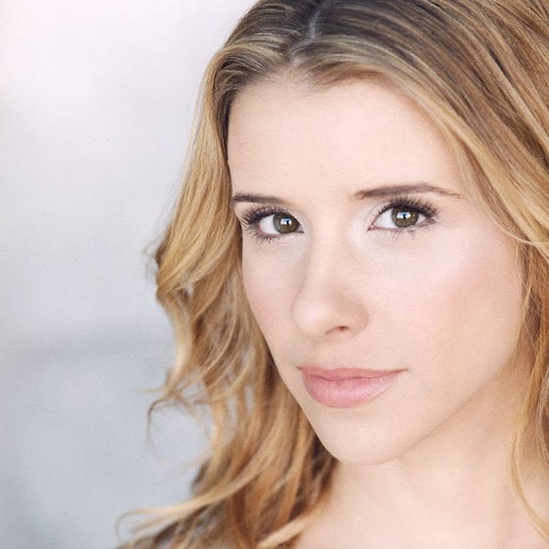 Melissa Henschel headshot